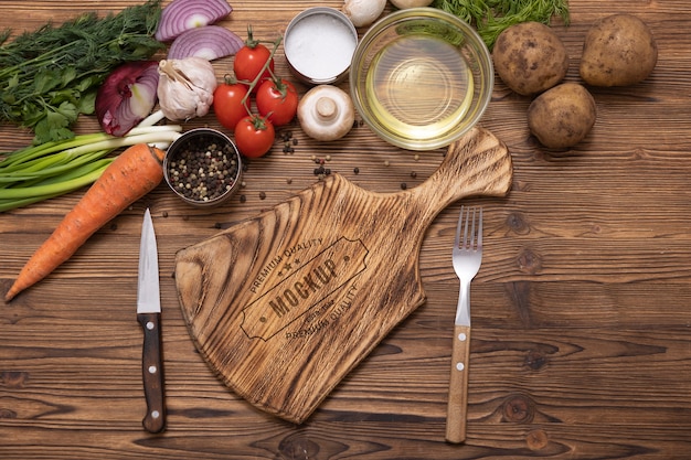 Кухонный стол с ингредиентами